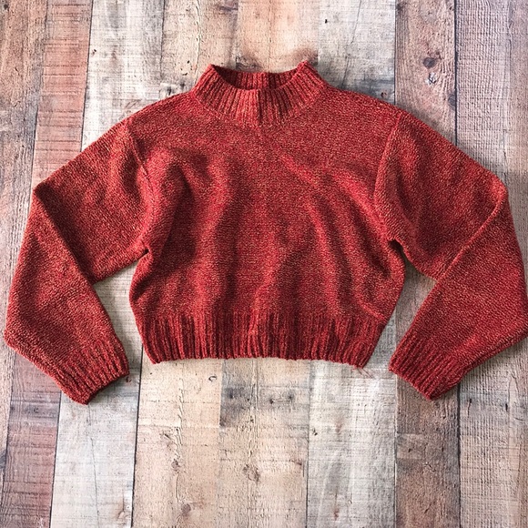 Sweaters - Cropped Sweater
